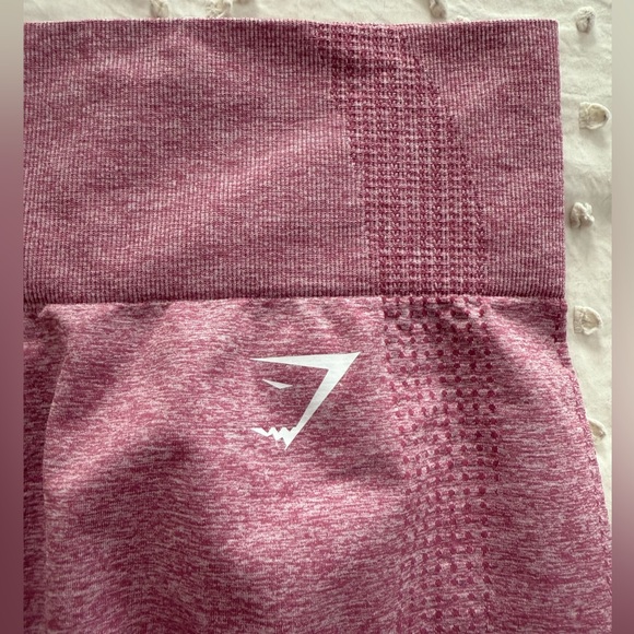 NWT PINK GYM-SHARK LEGGINGS - Picture 3 of 5